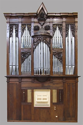 El órgano restaurado en el taller